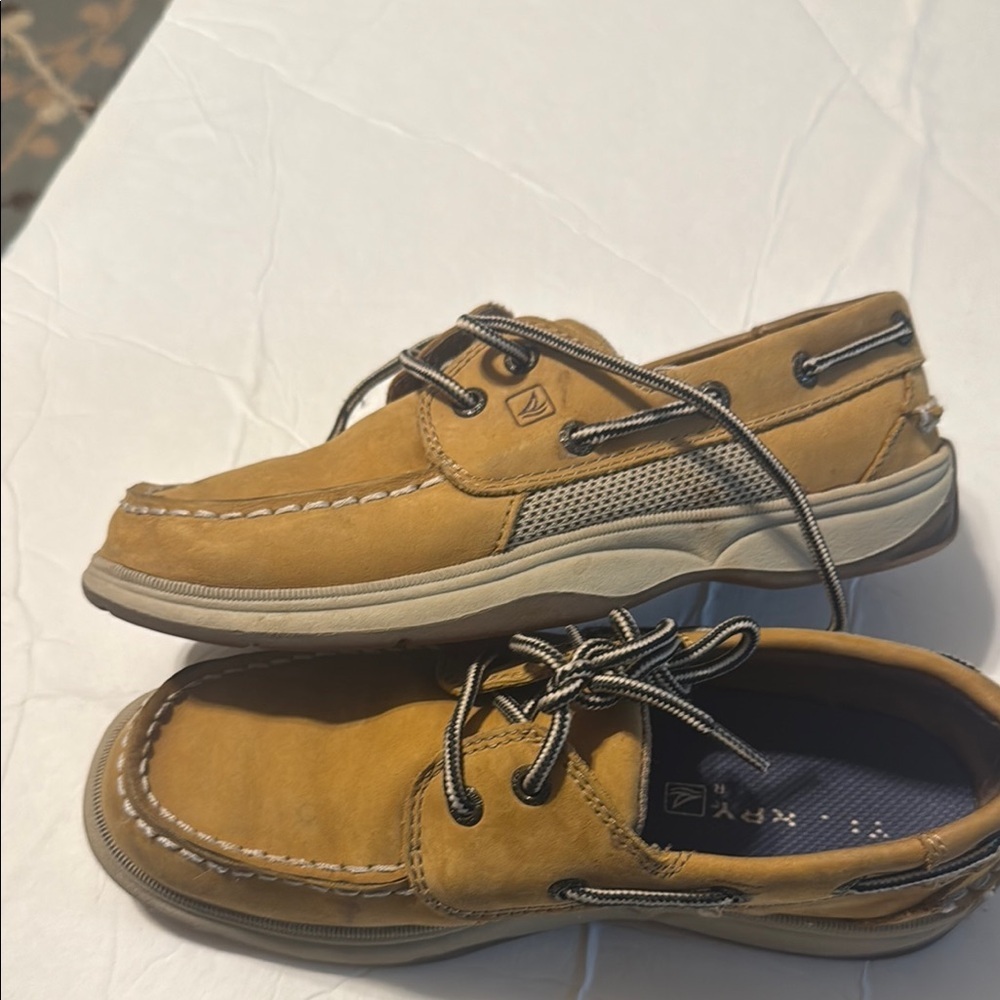 Sperry Tan Boat Shoes with Moccasin Toe and Leather Laces - Picture 6 of 6